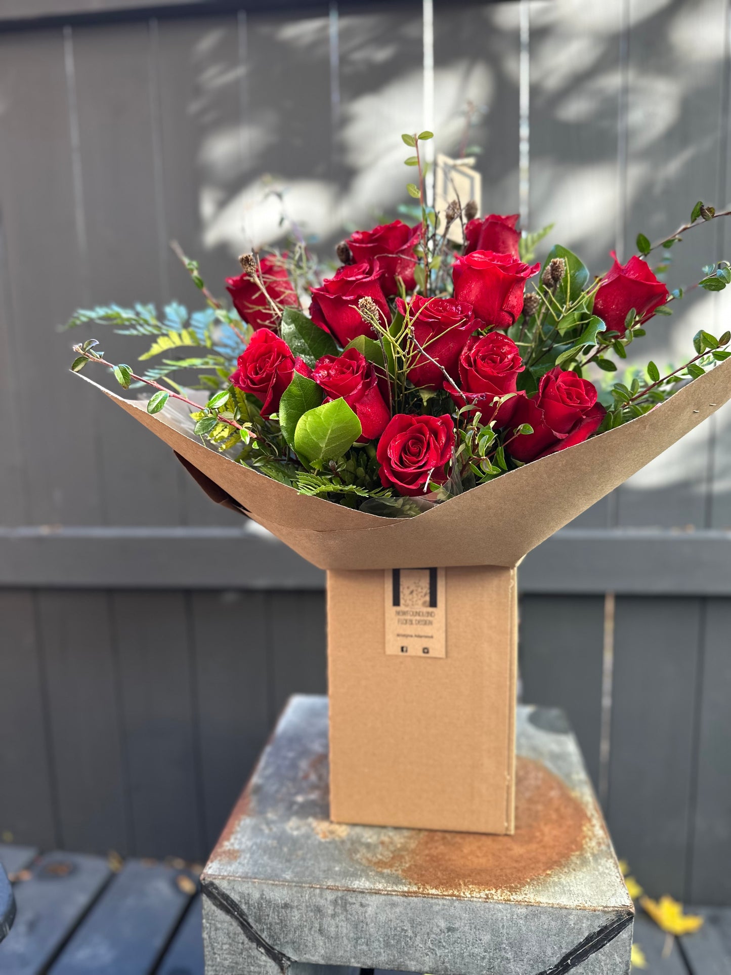 Classic Red Roses in Vase
