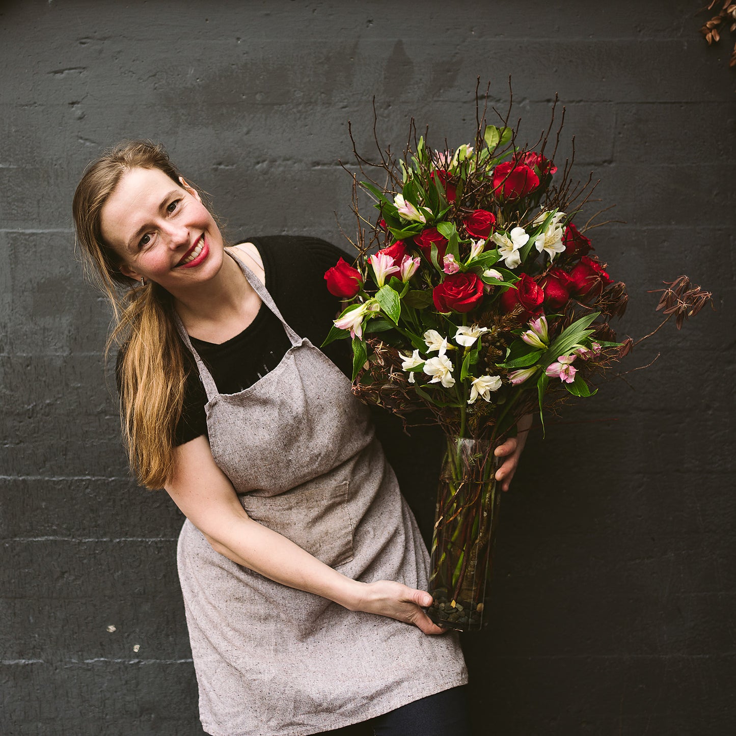 Deluxe Red Roses in Vase