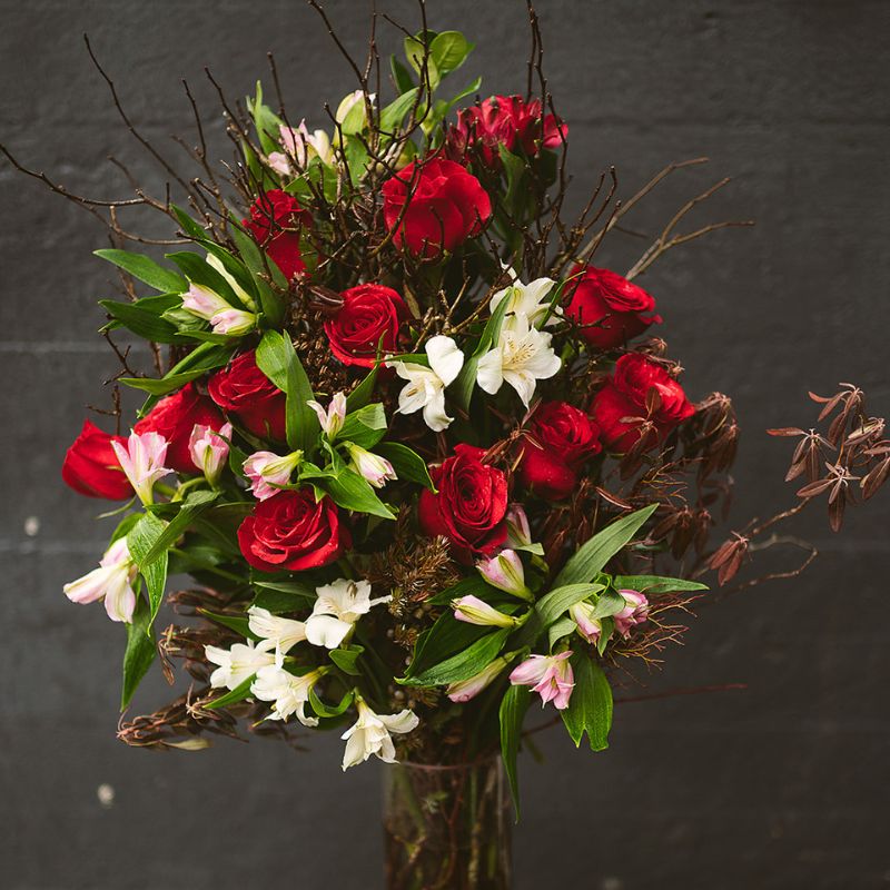 Deluxe Red Roses in Vase