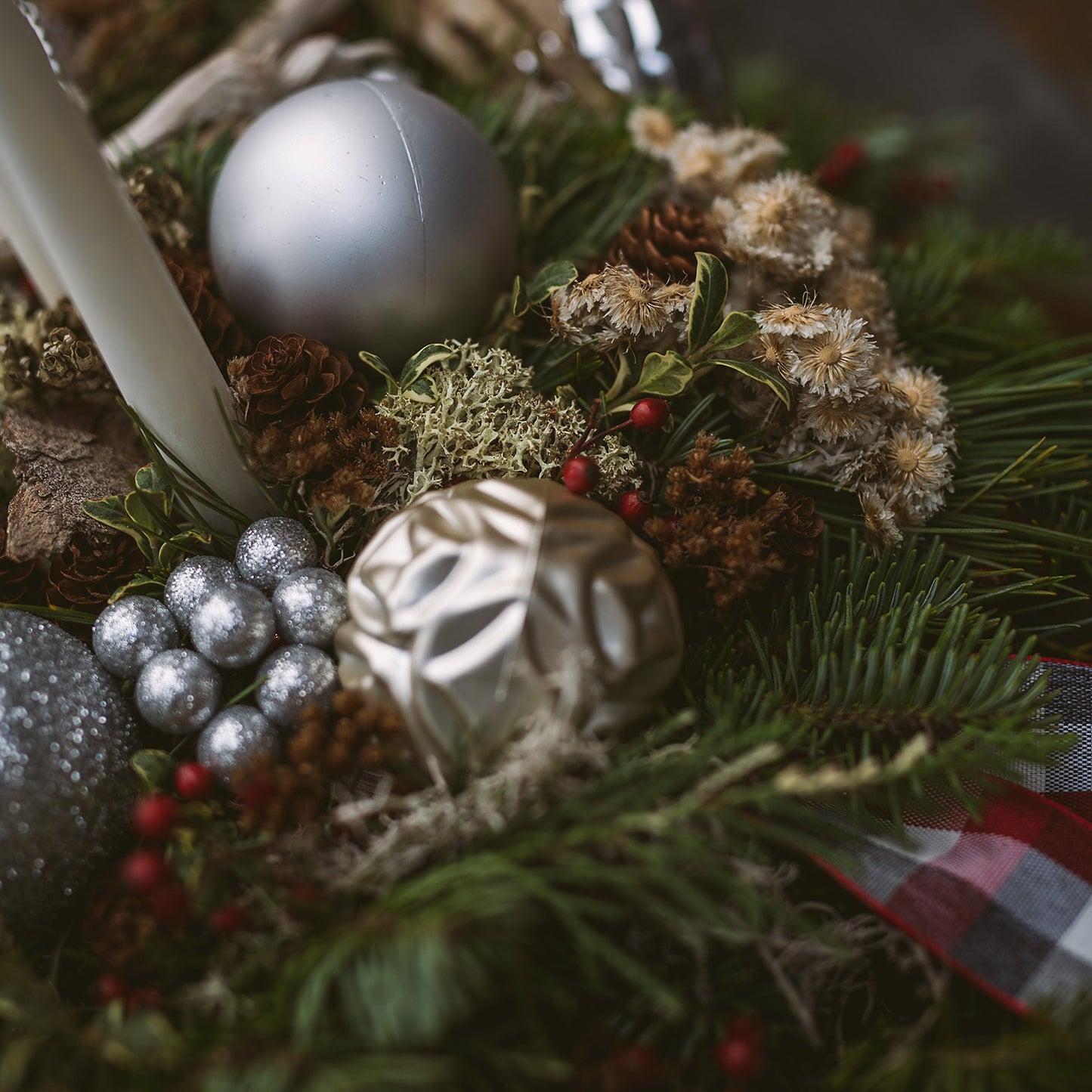 2 Candle Round Christmas Centerpiece