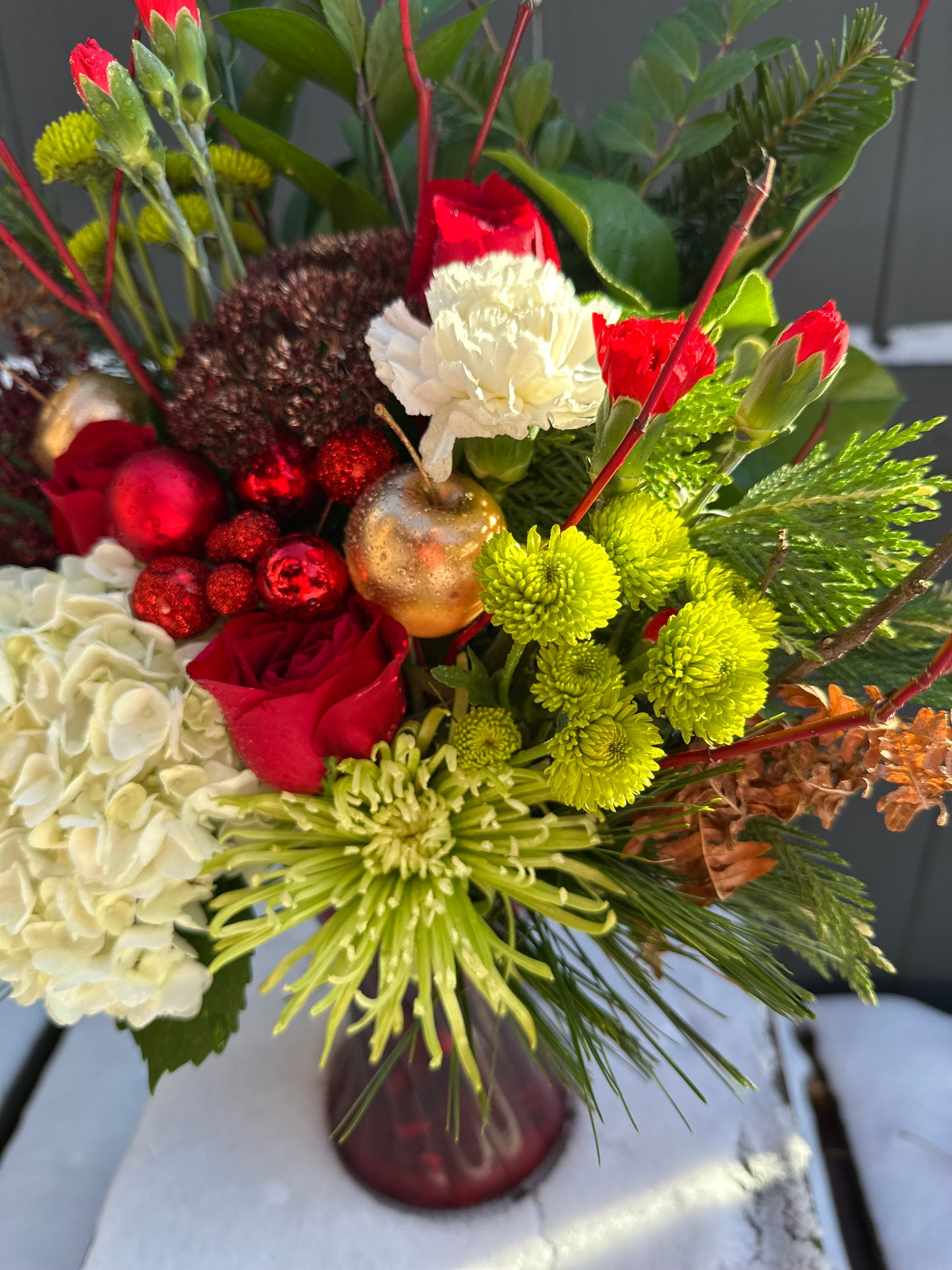 Medium Christmas Bouquet in Vase