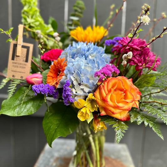 Mothers Day Medium Bouquet in Vase