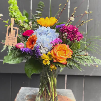 NL Signature Bouquet in Vase