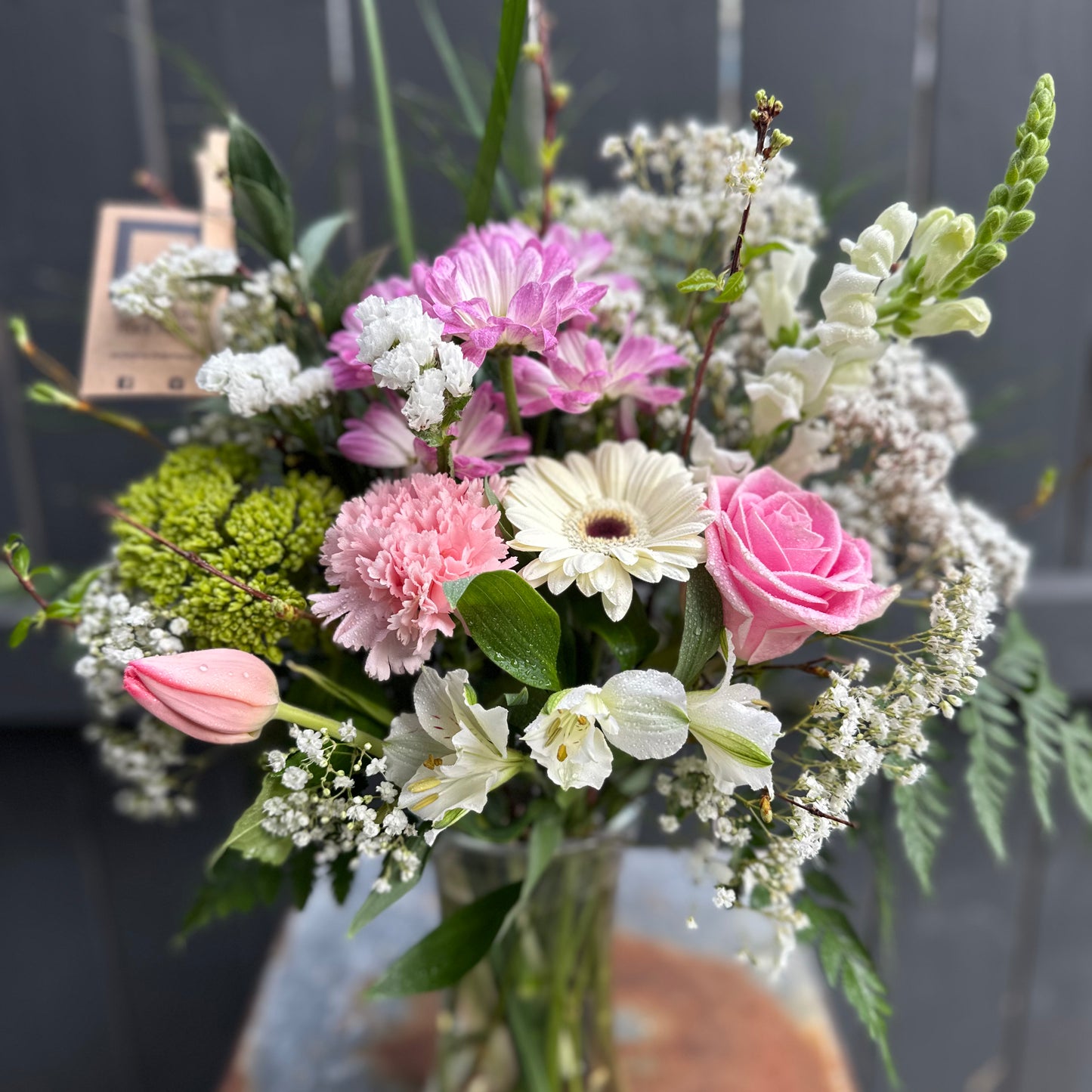 NL signature Small Bouquet in Vase