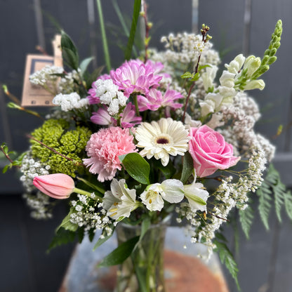 NL signature Small Bouquet in Vase